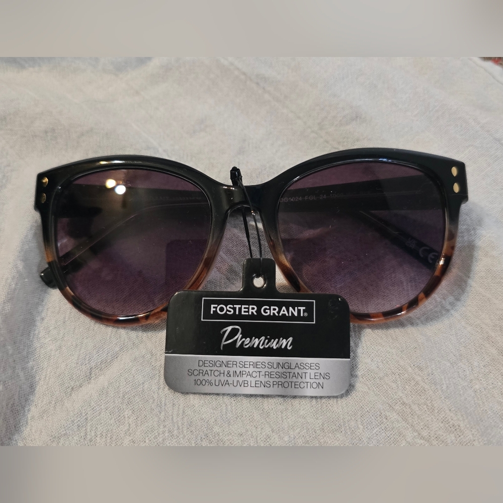 Foster Grant Premium Designer Series Women's Sunglasses NWT Brown Frames Purple